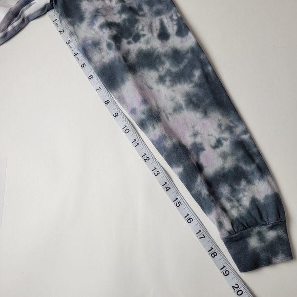 VICTORIA'S Secret PINK Logo Long Sleeve Top Tie Dye XS - Picture 8 of 9